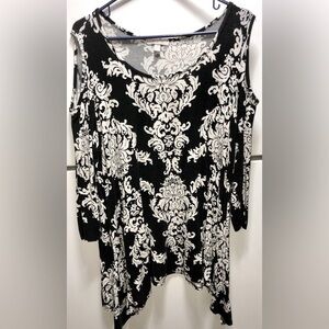 🪺Fever Black & White Pattern Open Shoulder Tunic